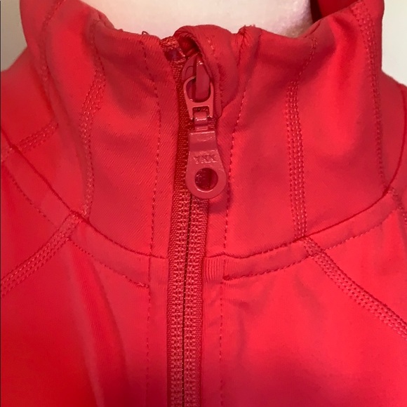 Coral pink active wear jacket - Picture 4 of 8